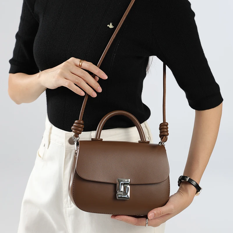

Women's Genuine Cow Leather Crossbody Bag Ladies Light Luxury Cowhide Retro Small Square Handbags Female Leisure Shoulder Bags