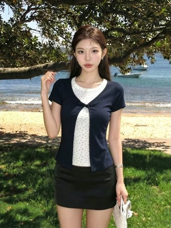Chic Short Sleeve T-Shirt Women's Slim Fit Color Block Summer 2026 New Style Casual round Neck Short Length Breathable Skin-F...