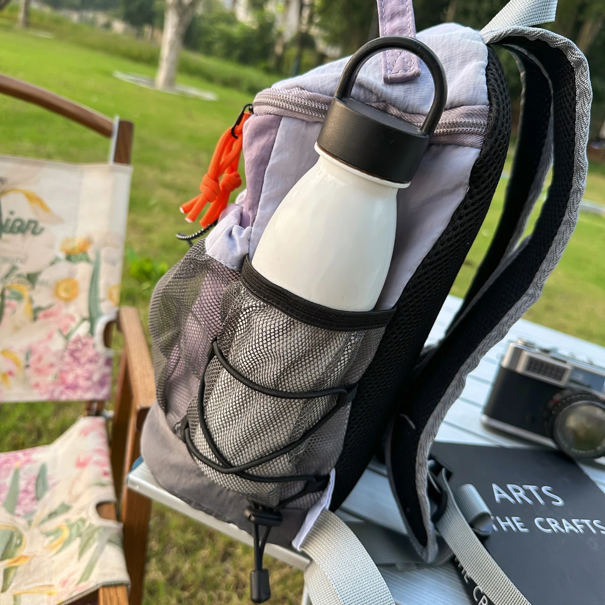 حقيبة الظهر النسائية 2025 حقيبة مدرسية جديدة الرياضة في الهواء الطلق المشي لمسافات طويلة على ظهره حقيبة تسلق الجبال لمسافات قصيرة حقيبة سفر حقيبة حاسوب الرجال الصيد وركوب الدراجات التصميم الأصلي الشعور