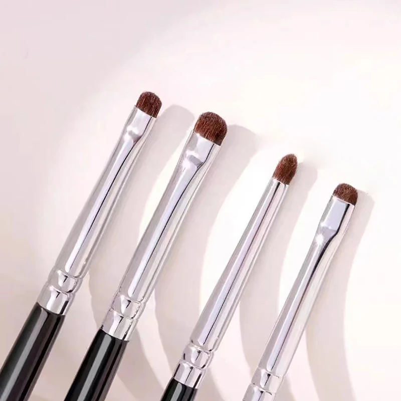 Detail Small Eyesha…