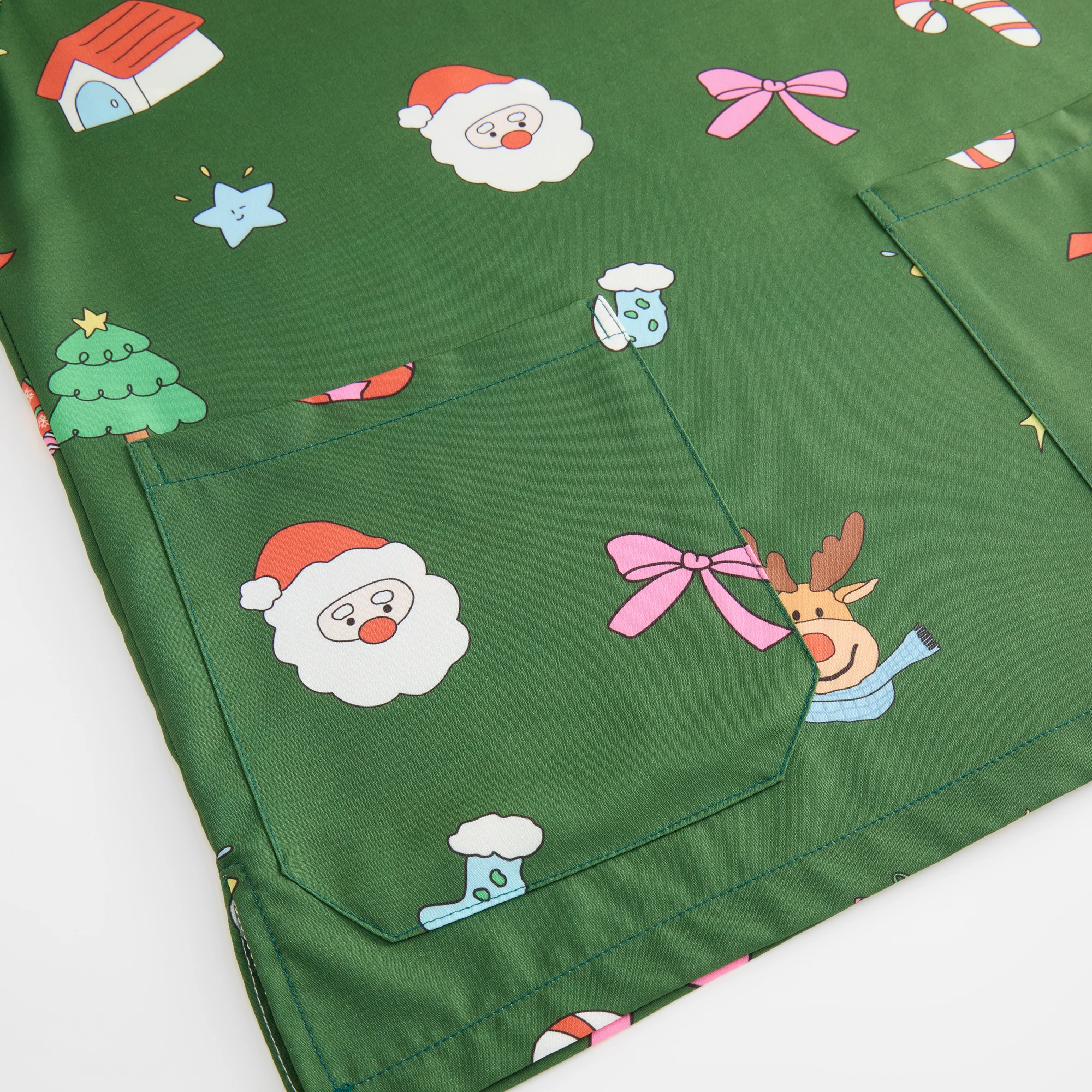 【Christmas】Women Scrub Top Clothes Holiday Green Santa Claus Bear Gingerbread Man Print Nurse Surgical Cartoon Uniform