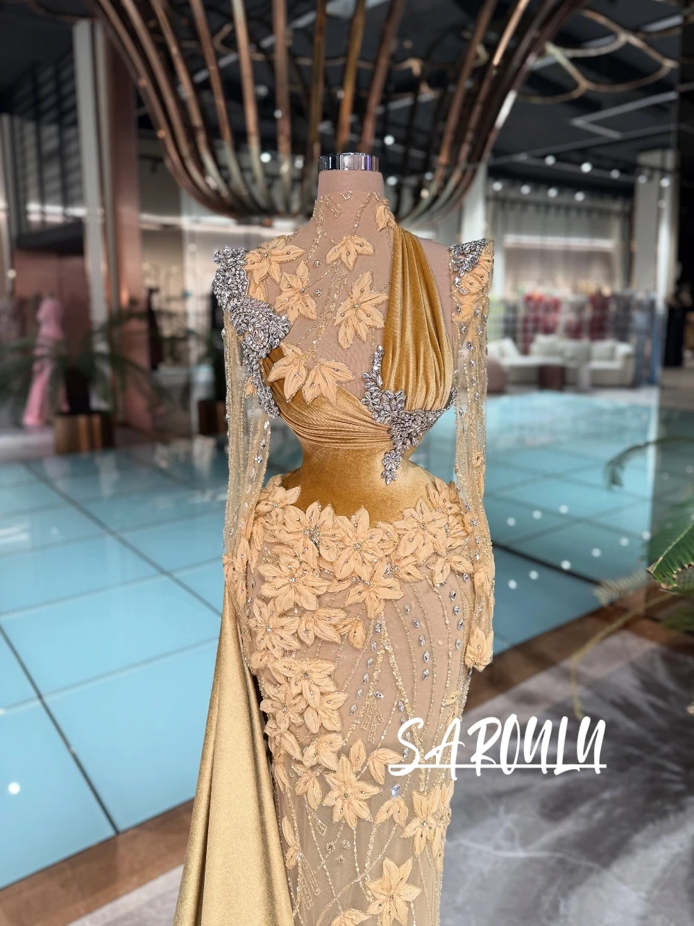 

Gold Velvet Mermaid Evening Dress 3D Floral Crystal Beaded Appliques Illusion Prom Gown Customized Fitted Waist Party Wear
