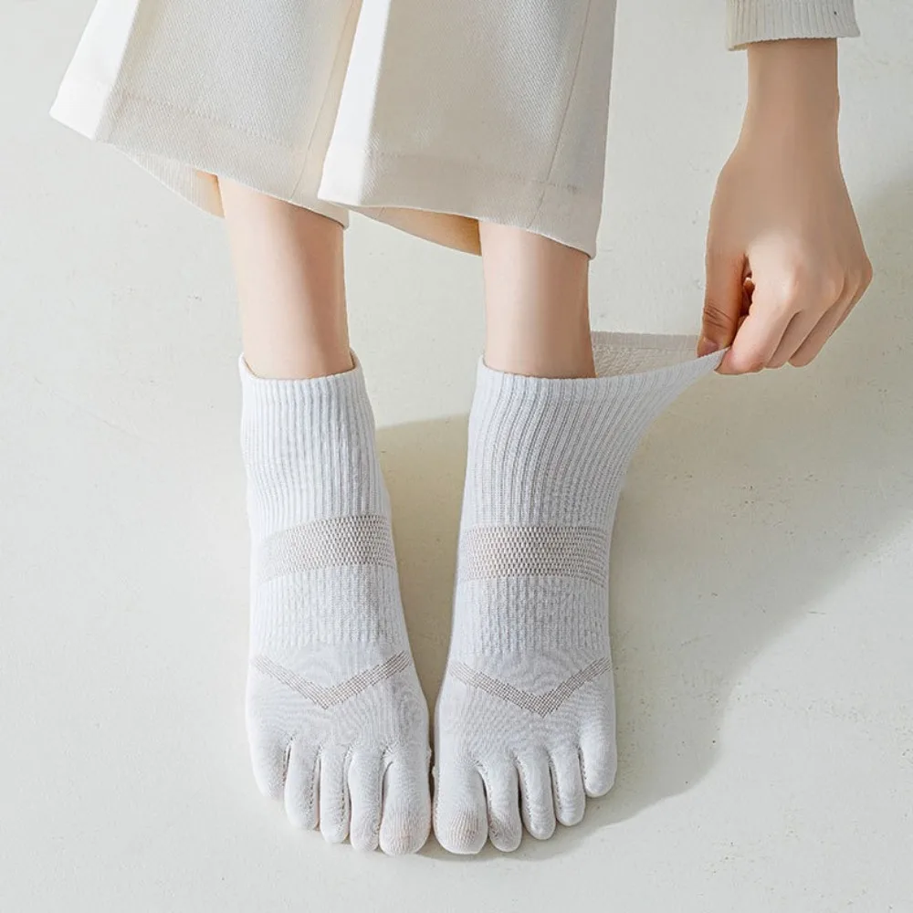 1 Pair Soft Cotton Five Fingers Socks Anti-slip with Separate Fingers Toe Socks Solid Color Breathable Women's Socks Summer