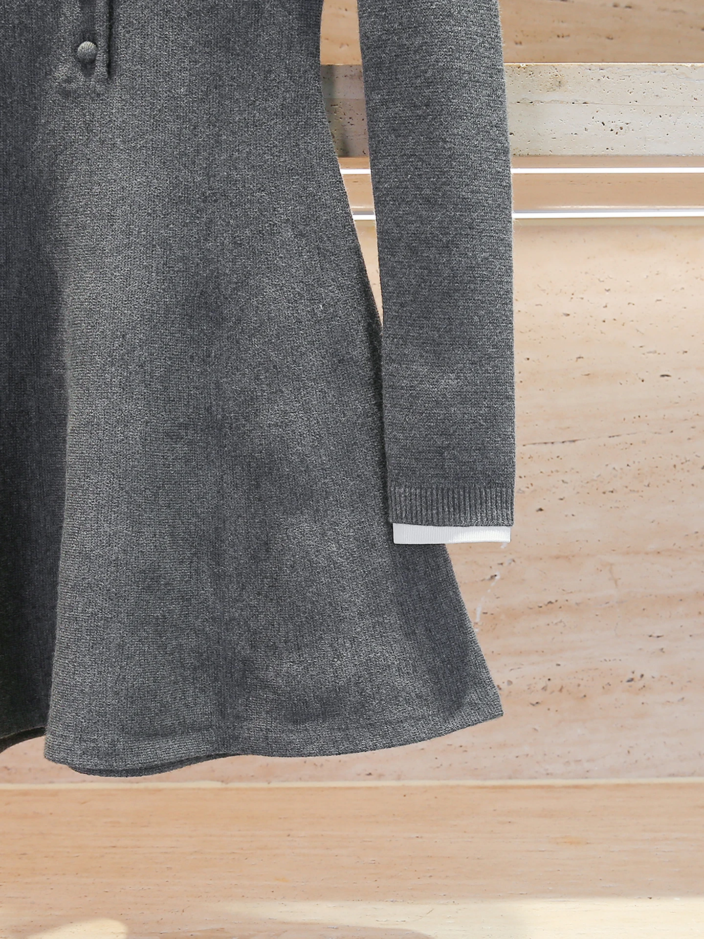 Dr tricoté taille haute avec décoration florale 3D, tissu confortable de poids moyen pour le printemps et l'automne