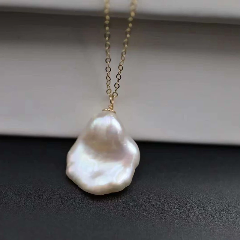 SGARIT New 14K Gold Filled Small Scallop Pearl Pendant Necklace Natural Baroque Freshwater Pearl Woman Necklace for Party Gift