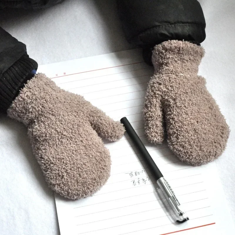 5-11 Jahre Warme Kinder-Fäustlinge für Jungen und Mädchen, schlichte, modische, einfarbige Kinderhandschuhe, Herbst-Winter, flauschige, warme Fäustlinge – Detail 5