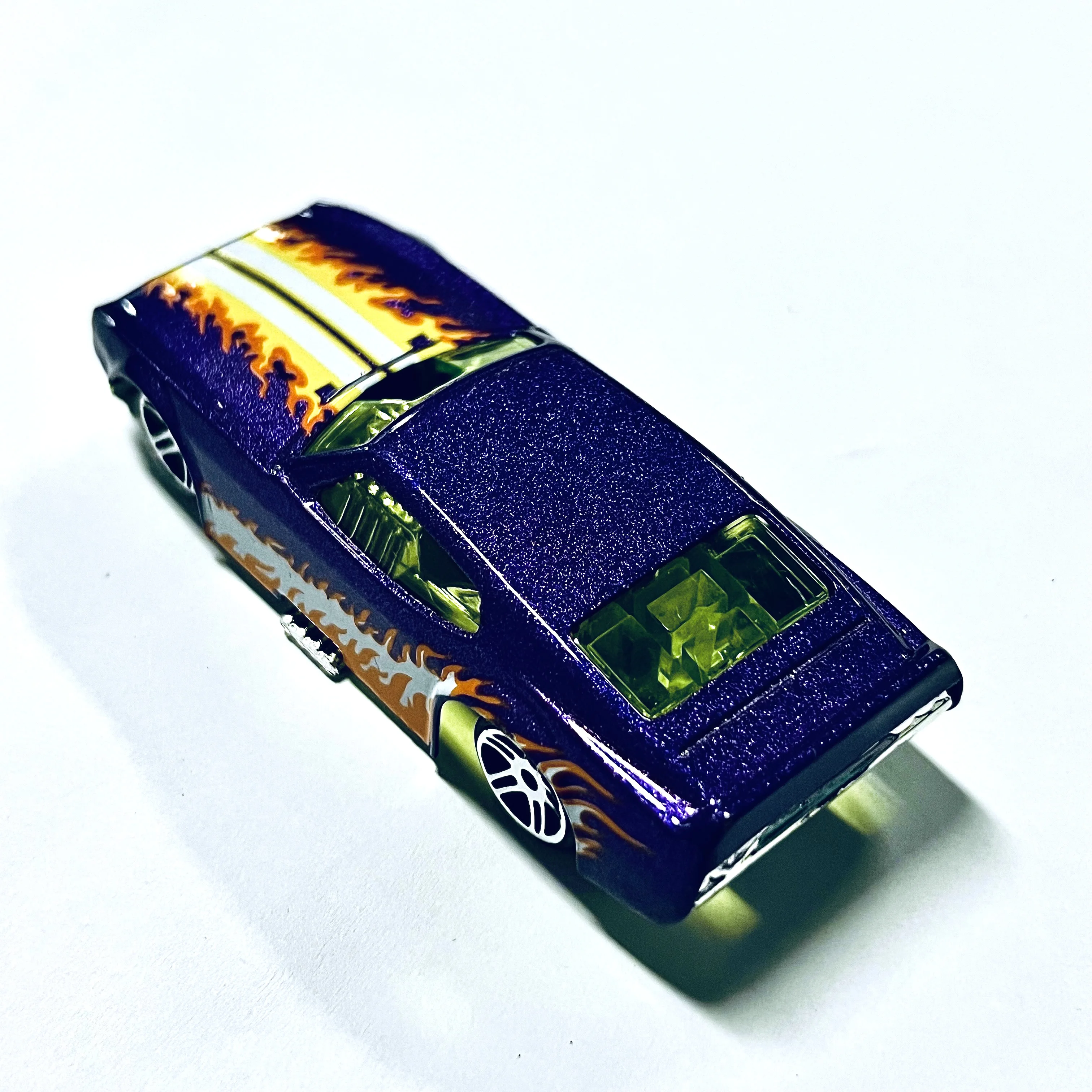 Children's simulated alloy toy cars, sliding sports car models, ornaments, decorative alloy cars for boys.