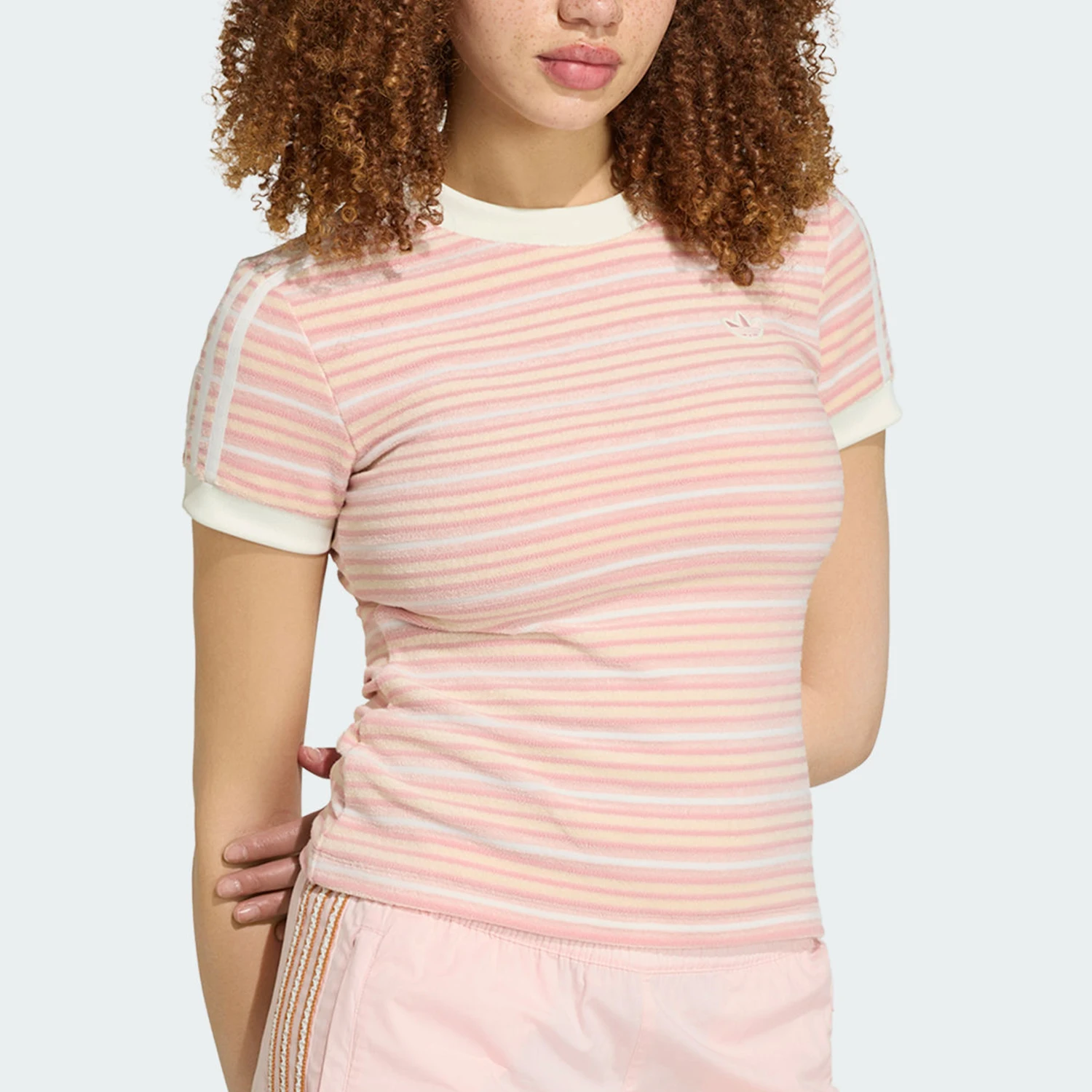 adidas-genuine-clover-nouveau-t-shirt-a-manches-courtes-pour-femme-coupe-slim-respectueux-de-la-peau-ky8116
