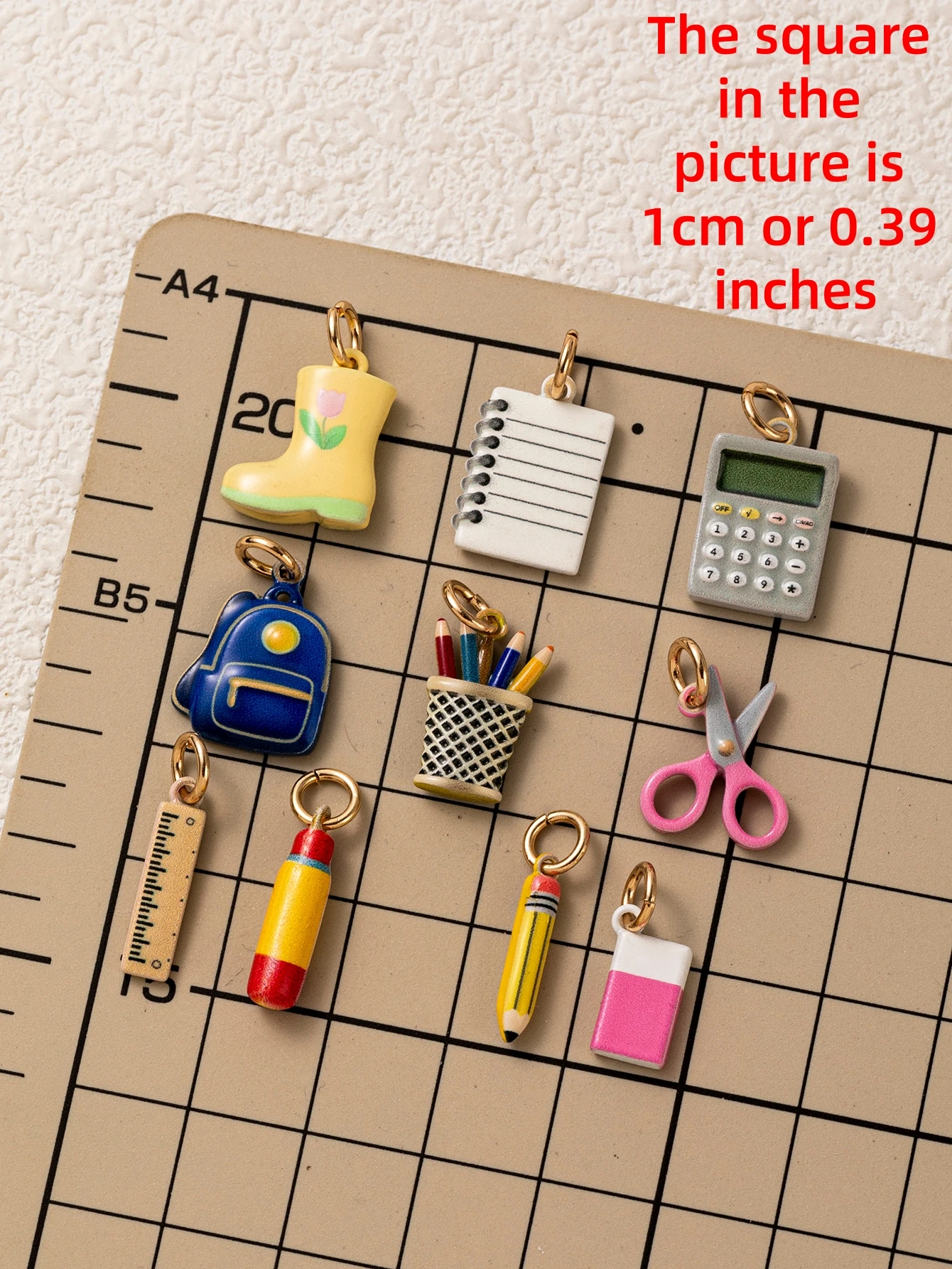 Neue personalisierte und beliebte Schreibwaren-Serie: Notizbuch, Rucksack, Radiergummi, DIY-Anhänger für Schmuck. – Detail 1