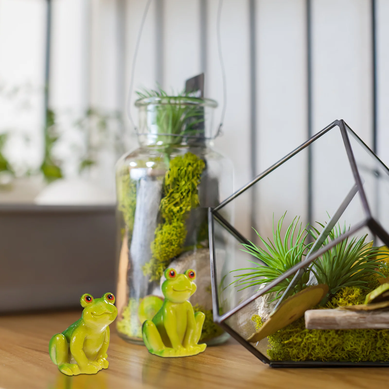 

2Pcs Figurines Different Poses Resin Material Compact Versatile Outdoor Indoor Decor Frog Figurine