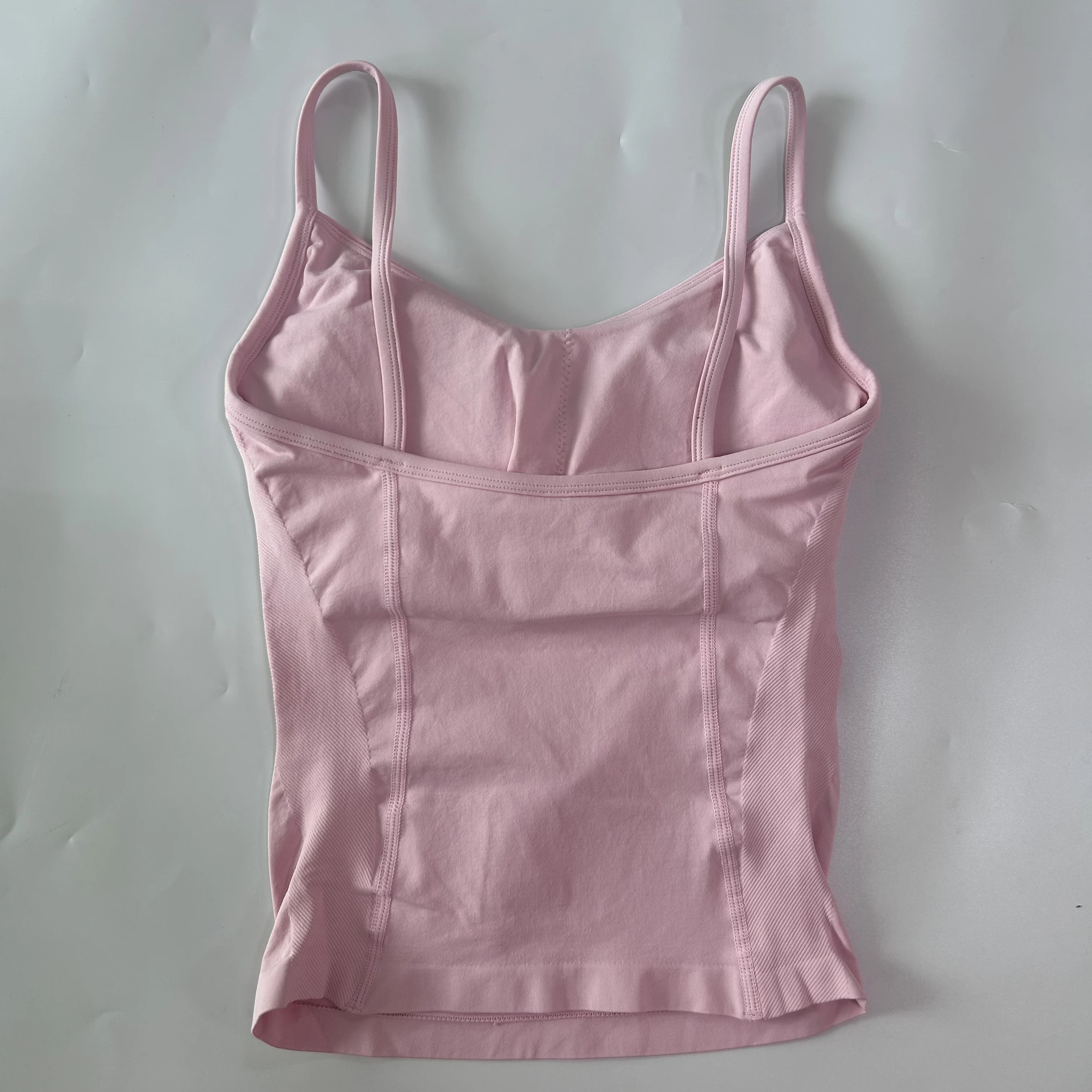 Pericic Damen-Top mit Rundhalsausschnitt, nahtloses, langes Sport-Top, Fitness- und Yoga-Oberteil mit integrierten BH-Einlagen, Lauf- und Trainingskleidung, Tanktop. – Detail 13