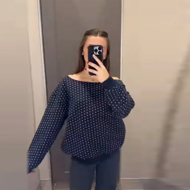 Stylish Casual Polka Dot Sweatshirt Women Fashion Off-Shoulder Full Sleeve Elastic Waist Loose Top 2026 New Lady Commuting Wear