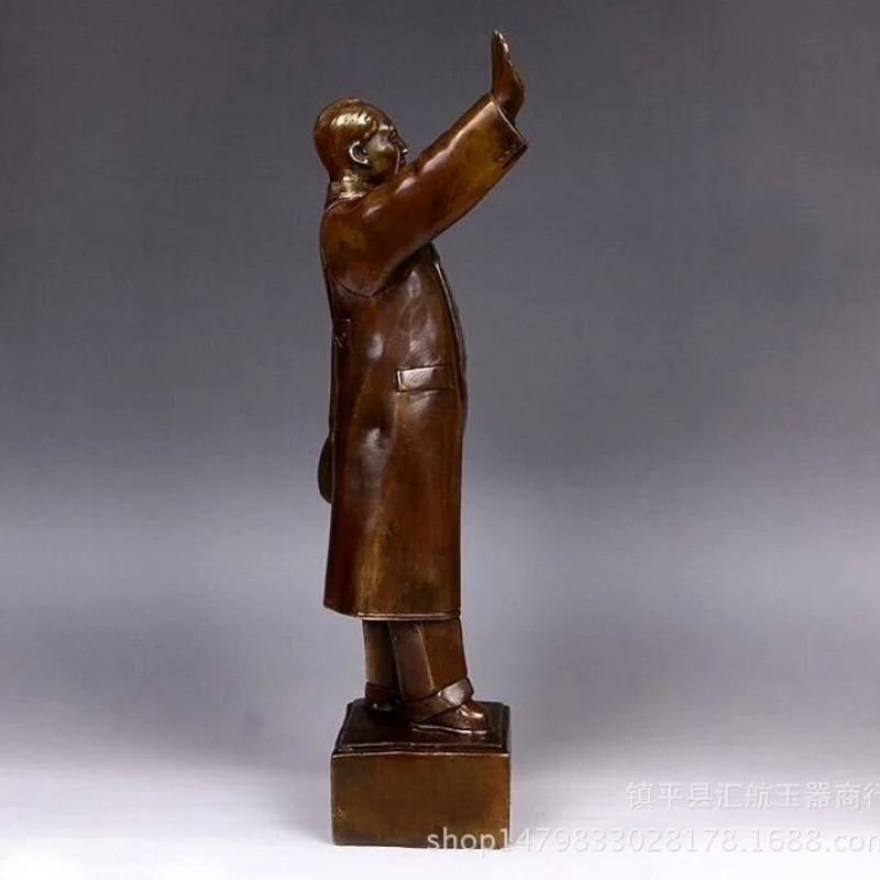 Chairman Mao's full-body standing bronze statue with waving hand is a pure copper sculpture, a home decor piece for the living r