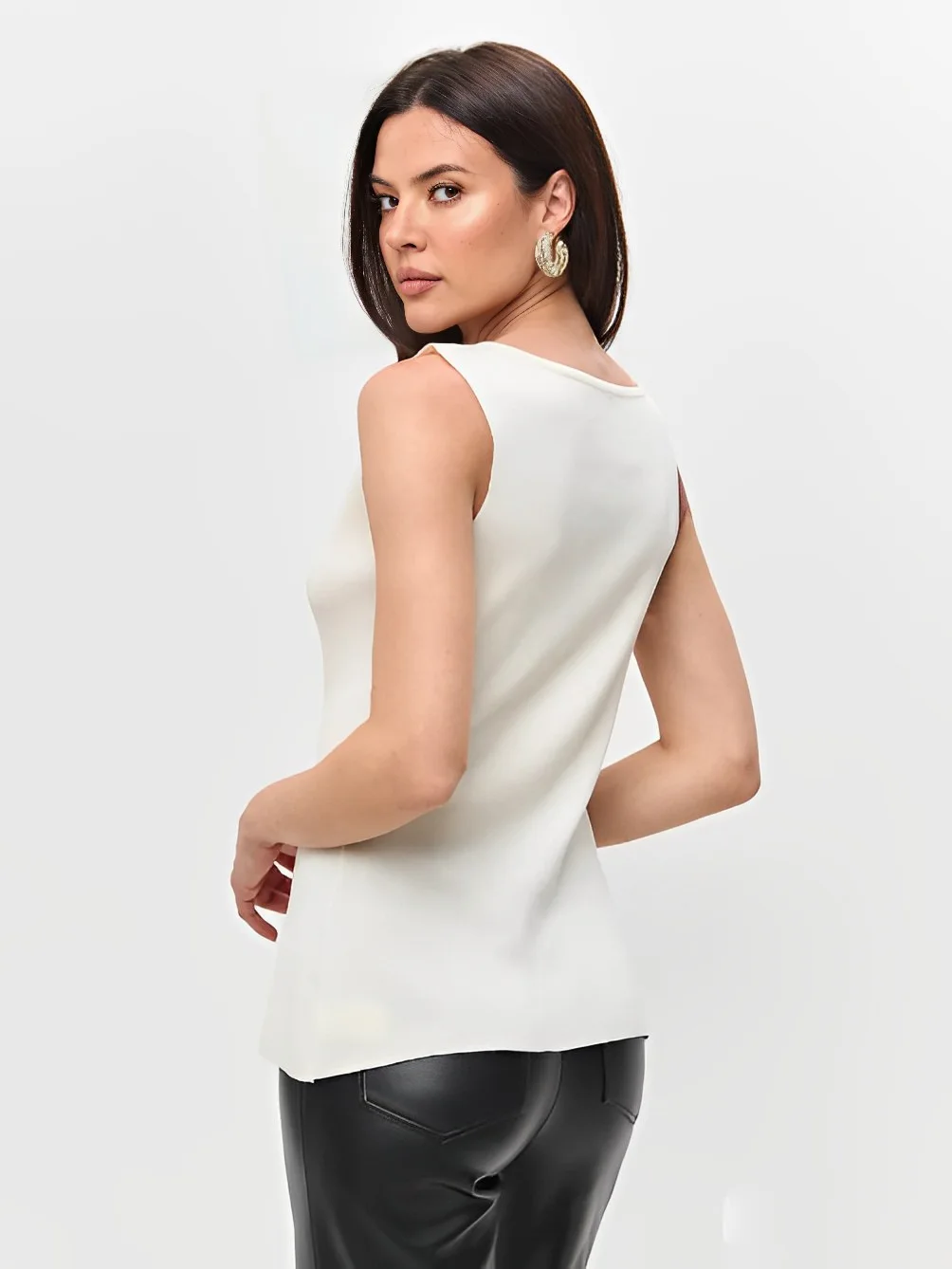 قطع علوية نسائية أنيقة متينة برقبة دائرية بدون أكمام واحدة الصدر ملابس تريكو نسائية ضيقة 2025 لربيع وصيف موضة جديدة للسيدات محبوكة #2