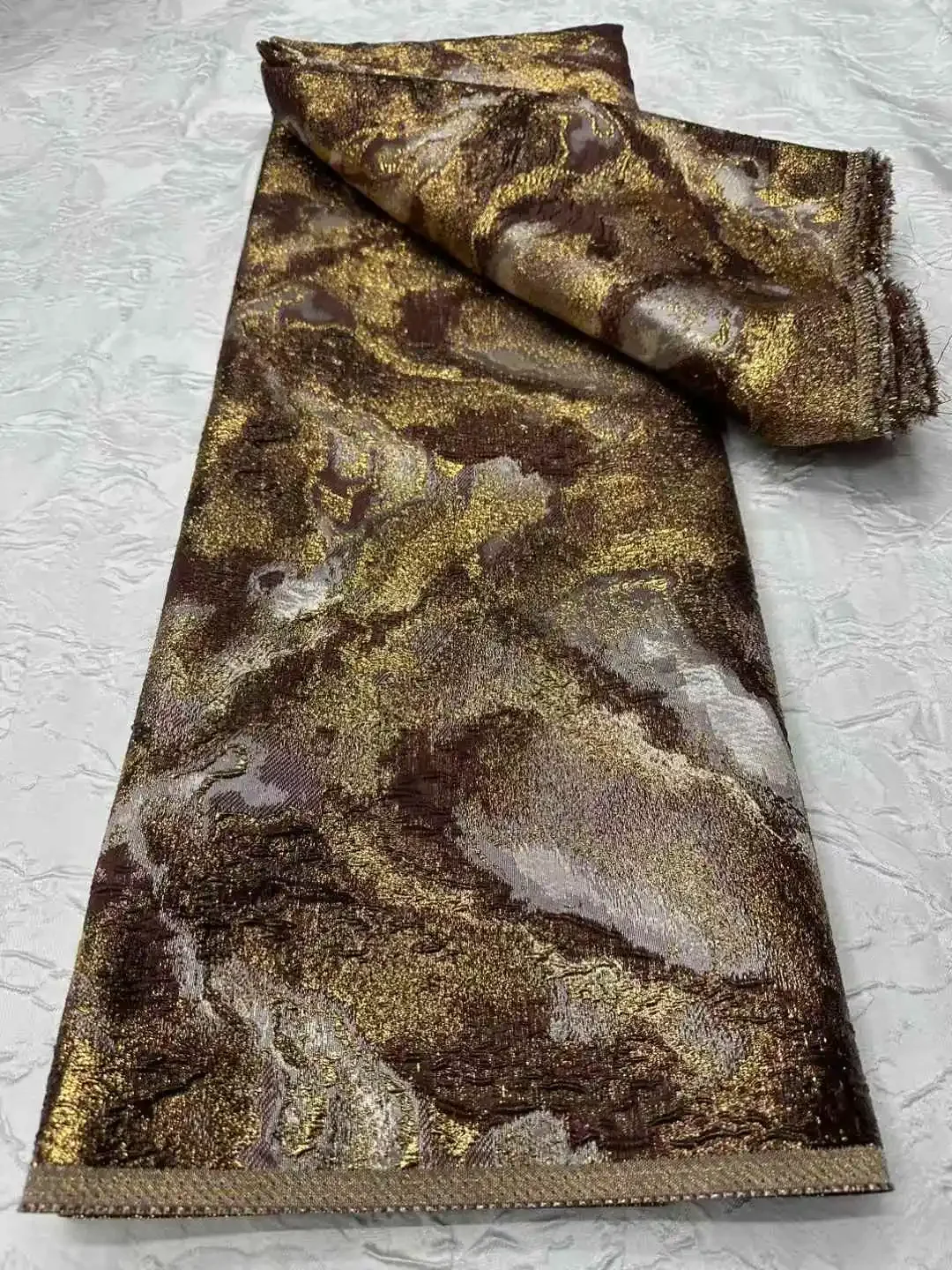 

African Brocade Lace Fabrics Nigerian Damask 2025 Latest French Jacquard Gilded Women Lace for Wedding Dresses Sewing SZ722