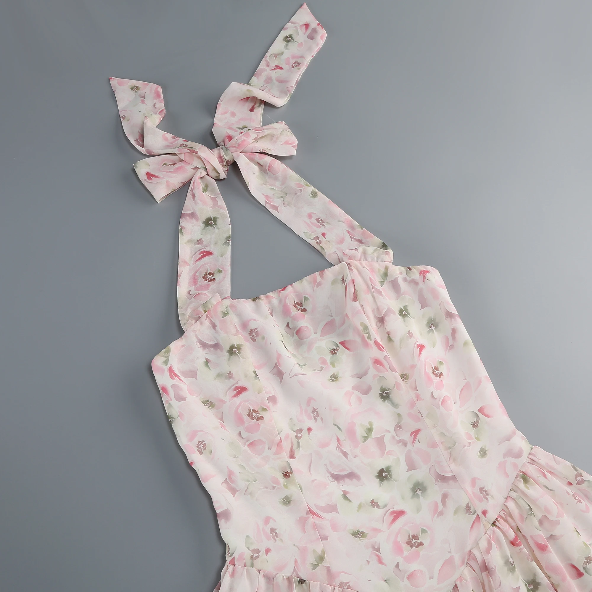 Light luxury celebrity summer vacation beach short floral dress with neck hanging design, fairy dress