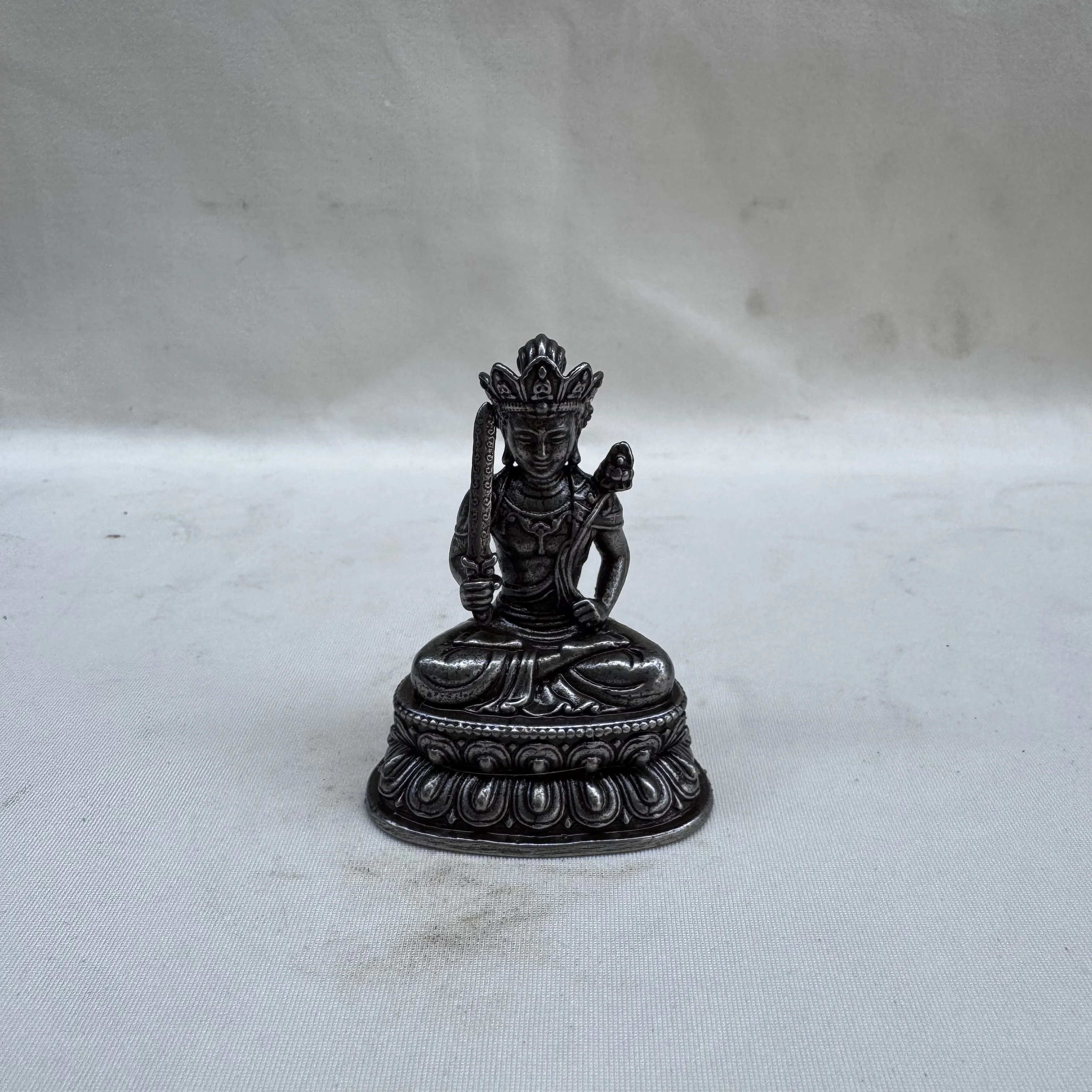 Exquisite Vaishravana Bodhisattva Statue - Antique Style Tian Tie Desktop Decorative Sculpture, Elegant Home Decor Piece