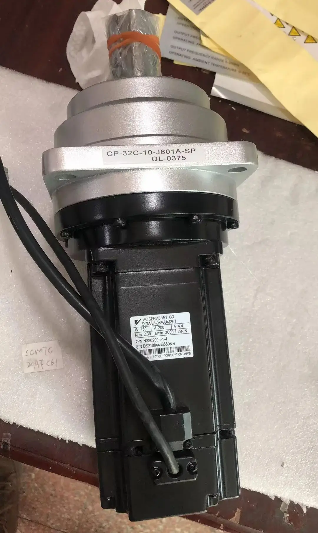 Servo motor SGMAH-08AAAJ361 Brand new，SGMAH 08AAAJ361，Fast shipping