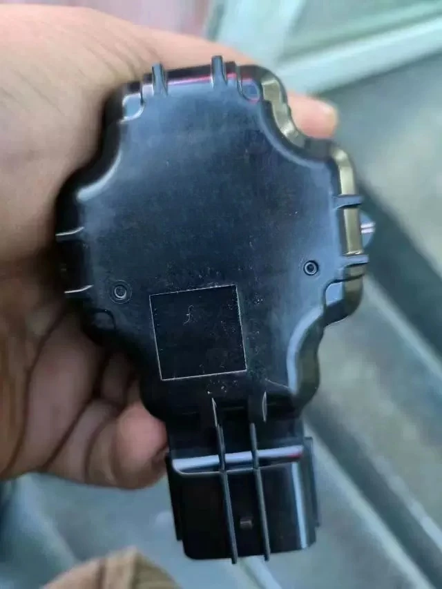 Dongfeng Tianlong Flagship KL Yuchai Natural  Engine EGR Valve 13NA00 National Six Yuchai EGR