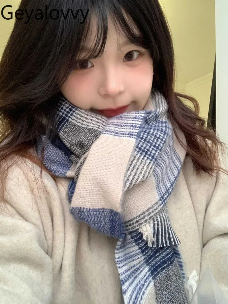 Sciarpa per le donne Inverno 2025 Nuove sciarpe scozzesi giapponesi JK Coppia imitazione cashmere Caldo studente Dolce versatile Scaldacollo