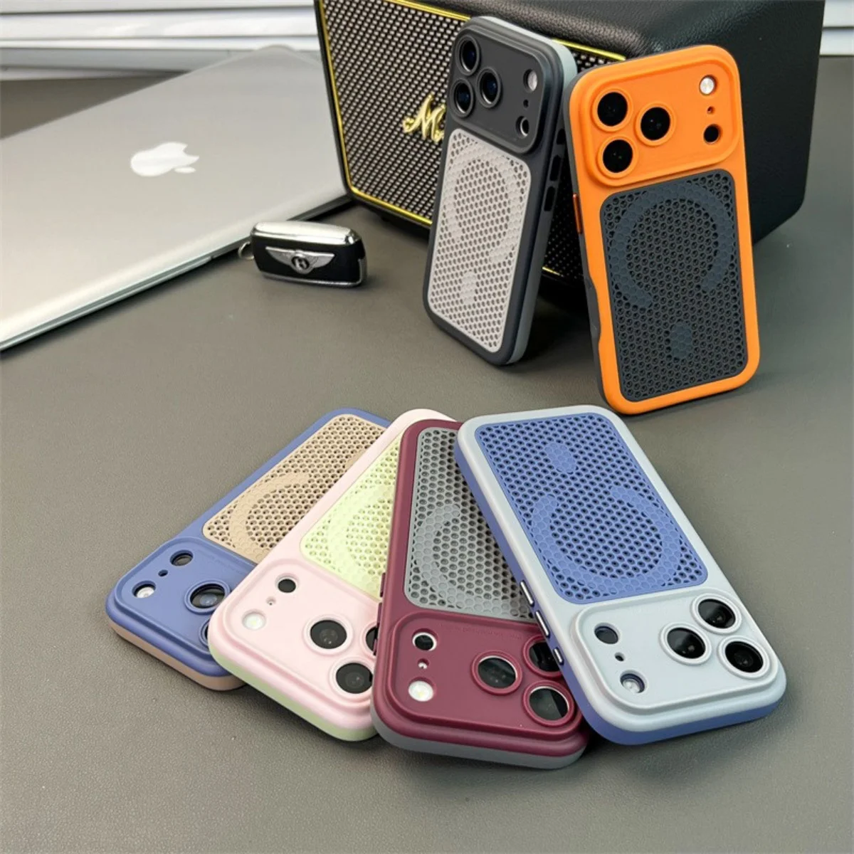 Coque magnétique à mailles perforées pour dissipation thermique compatible MagSafe pour iPhone 17 16 15 14 13 Pro Max Plus avec grande fenêtre de protection de l'appareil photo