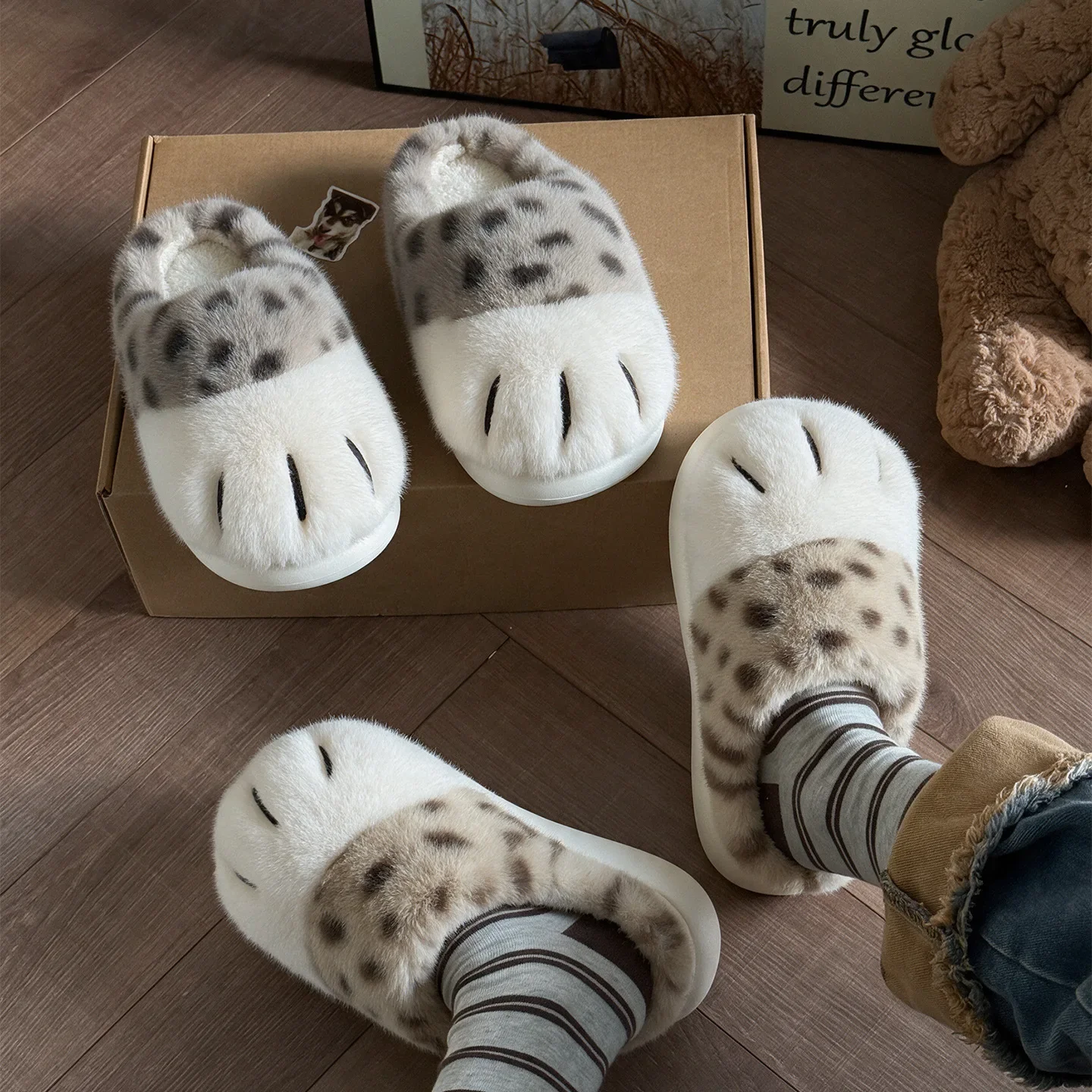 Cute Cat Paw Plush Slippers Women Winter Fluffy Leopard Print Fur Slides Thick Sole Warm Non Slip Indoor Home Couple House Shoes