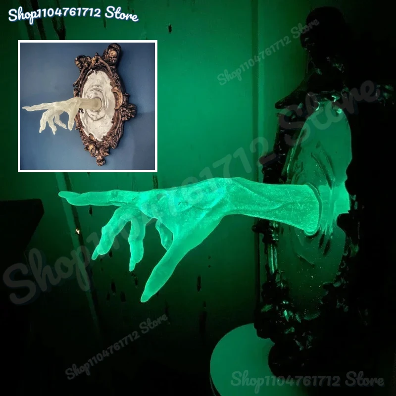 

Resin Devil's Hand Wall Decoration Gohtic Ghost in The Mirror Luminous Crafts Spooky Props Home Photo Frame Decor Hallowee Gifts