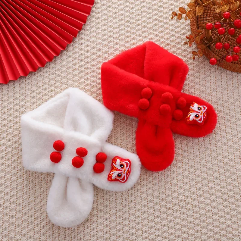 Sciarpa invernale per bambini Sciarpe incrociate rosse carine per Capodanno Cartone animato Fazzoletto da collo in peluche spesso Sciarpa calda per bambini