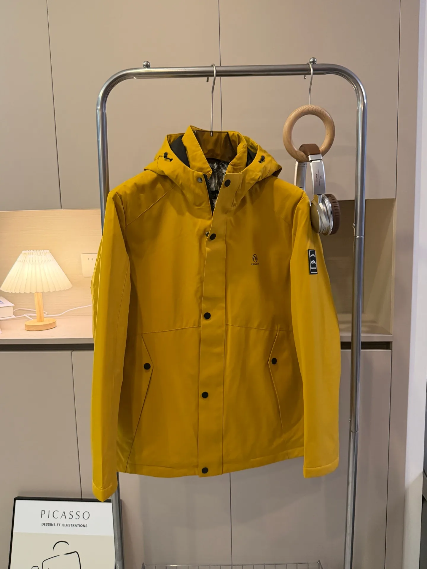 

Мужская утепленная ветрозащитная куртка H-серии с капюшоном на молнии, городской стиль, стандартный крой, удлиненная.