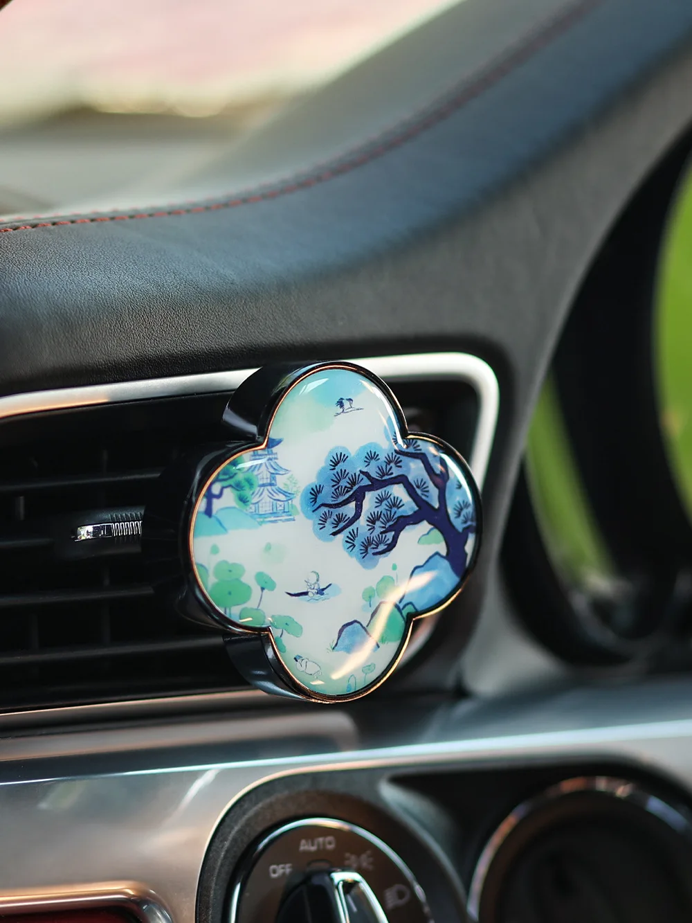 Car aromatherapy deodorant perfume car air conditioning vents with decorative ornaments fragrance piece goodies