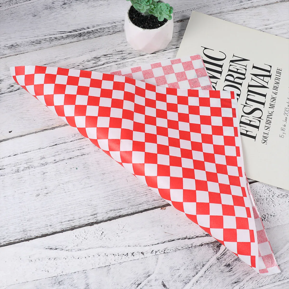 100 Sheets Checkered Wrapping Paper Food Grade Sanitary Sandwich Wrap Liner Grease Proof Waterproof for Parties Cookouts