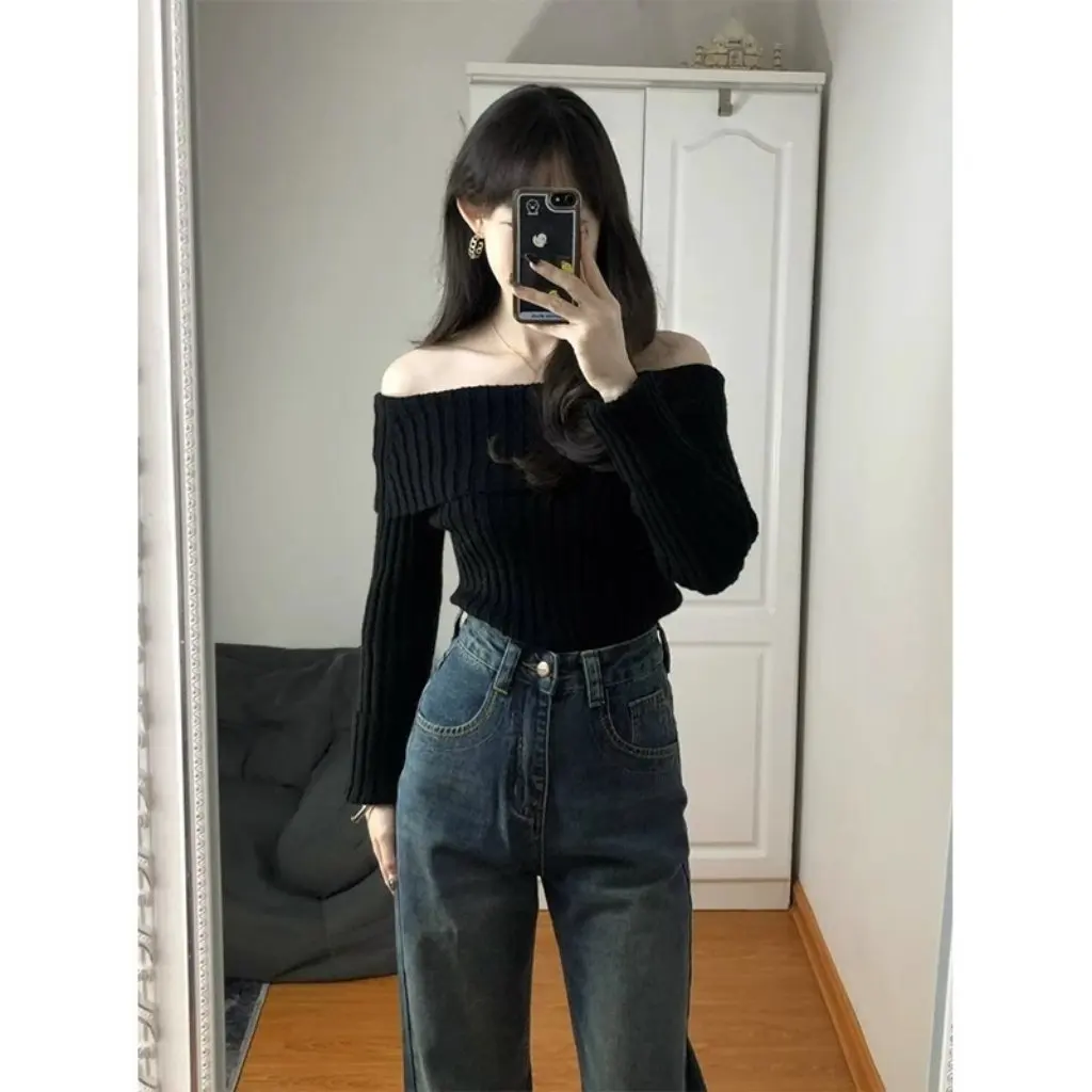 

Women's Black Off-Shoulder French Sweater Long-Sleeved Knitted Top Autumn Winter Fashion New Style for Casual Wear
