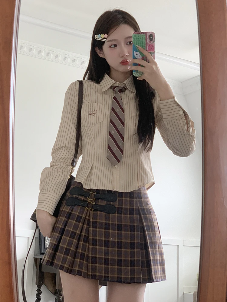 

Tokyo Seasonal JK Early Spring Slim Fit Shirt Women's Waist Cinched Blue Stripes Shirt Short Women Original Design Polyester ...