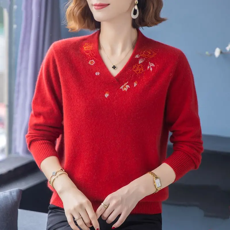 Elegant Fashion Diamonds Solid Color Sweaters Autumn Winter Women\'s Clothing All-match Short Casual V-Neck Knitted Pullovers