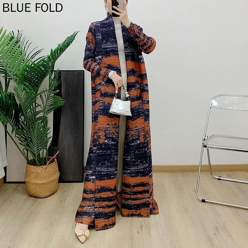 New Pressed Middle Eastern Clothing Long Dress Fashionable Elegant Cardigan Printed Dress Robe MIYAKE PLEATS Windbreaker Trench