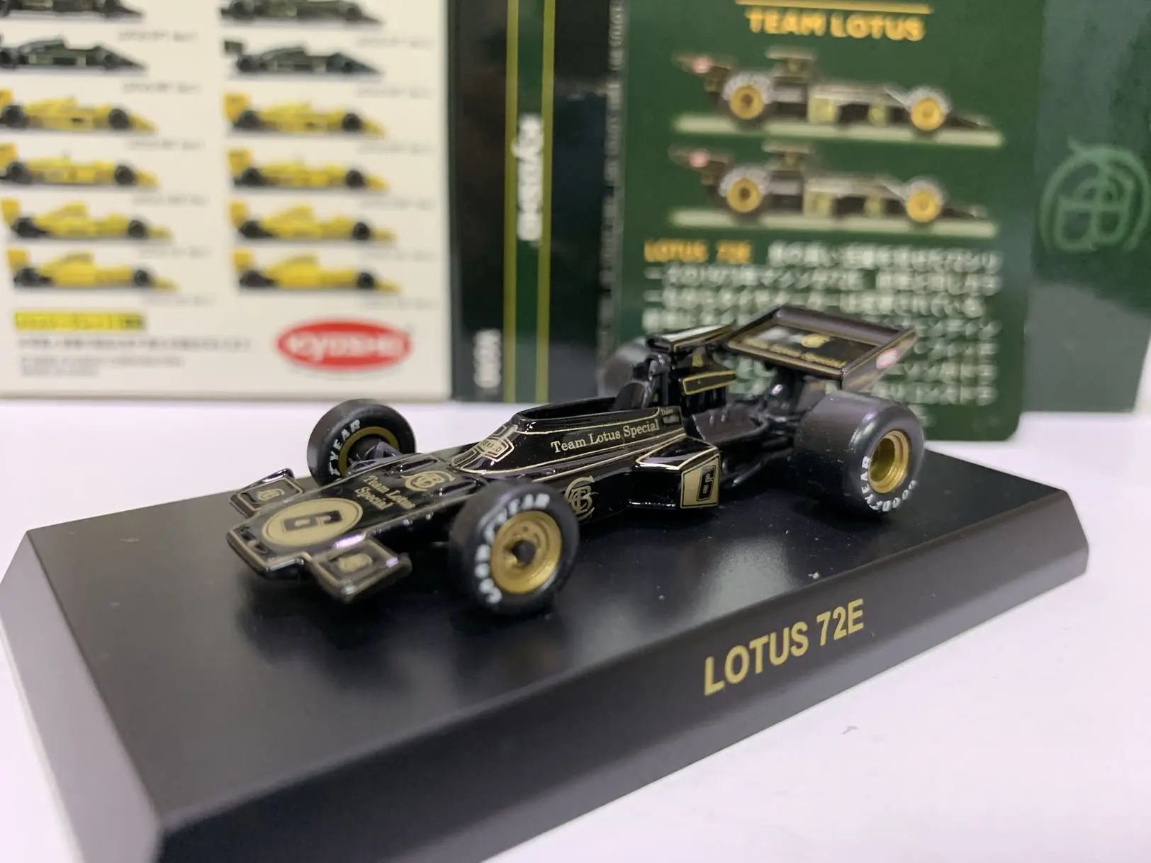 1:64 KYOSHO LOTUS 72E # 6 #1 F1 Collection of die-casting alloy car model ornaments