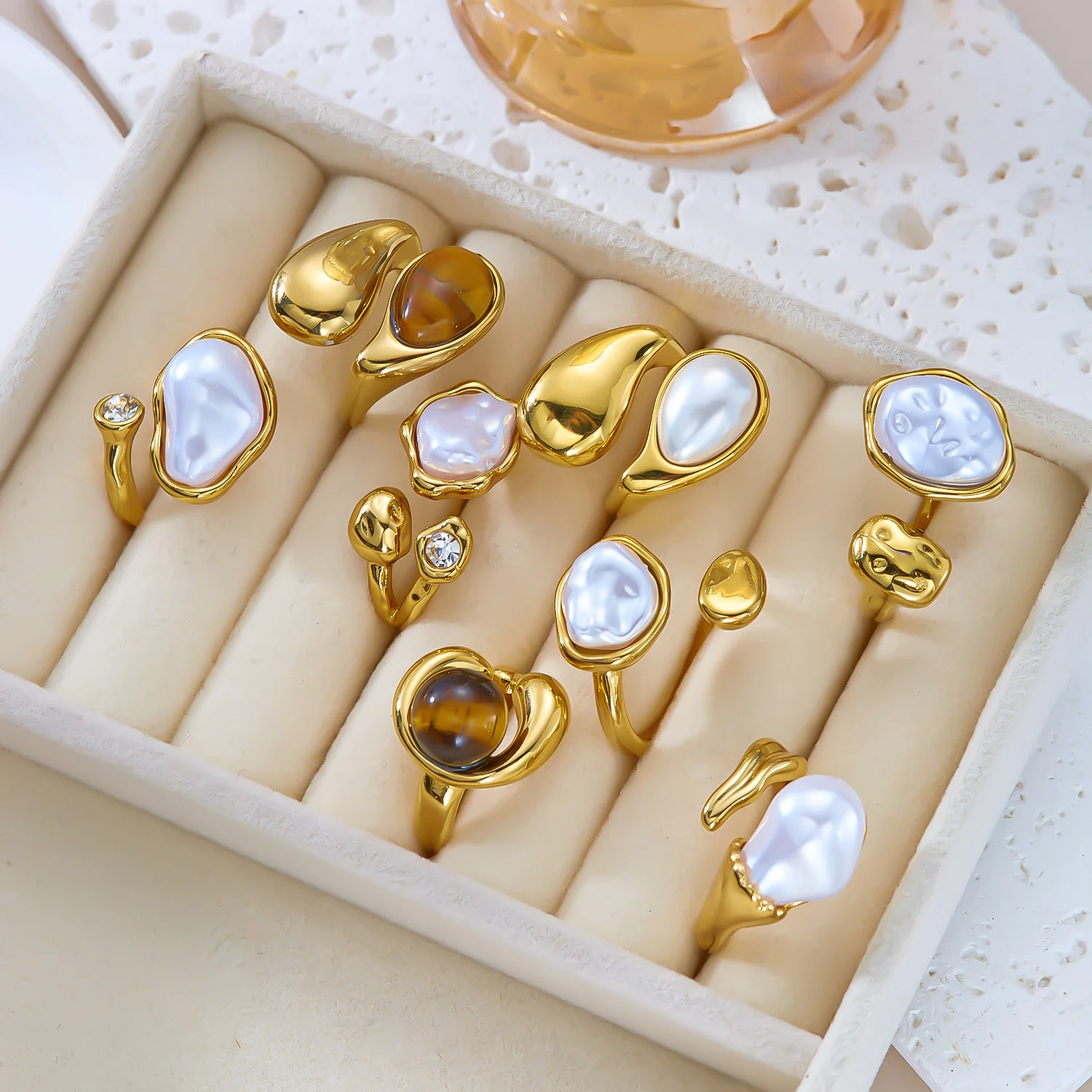 Vintage Naturstein Edelstahl-Ringe für Damen und Herren Trendige Vergoldete Hohle Geometrische Ringe Finger-Accessoires Schmuck – Detail 6