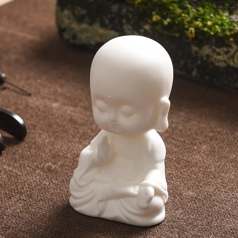 YFY tea pet ornament can raise white ceramic Guanyin Buddha statue, and the is to the small utensils of Zen monks at home.