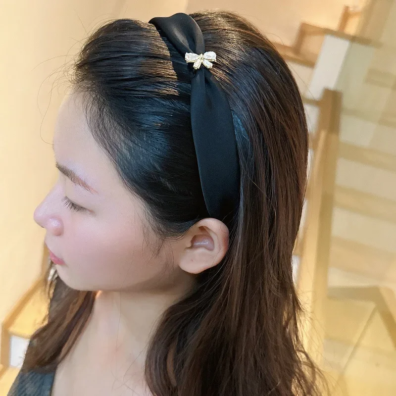 Korean fashion flash diamond bow headband high sense of going out versatile broken hair headband high skull top hair accessories