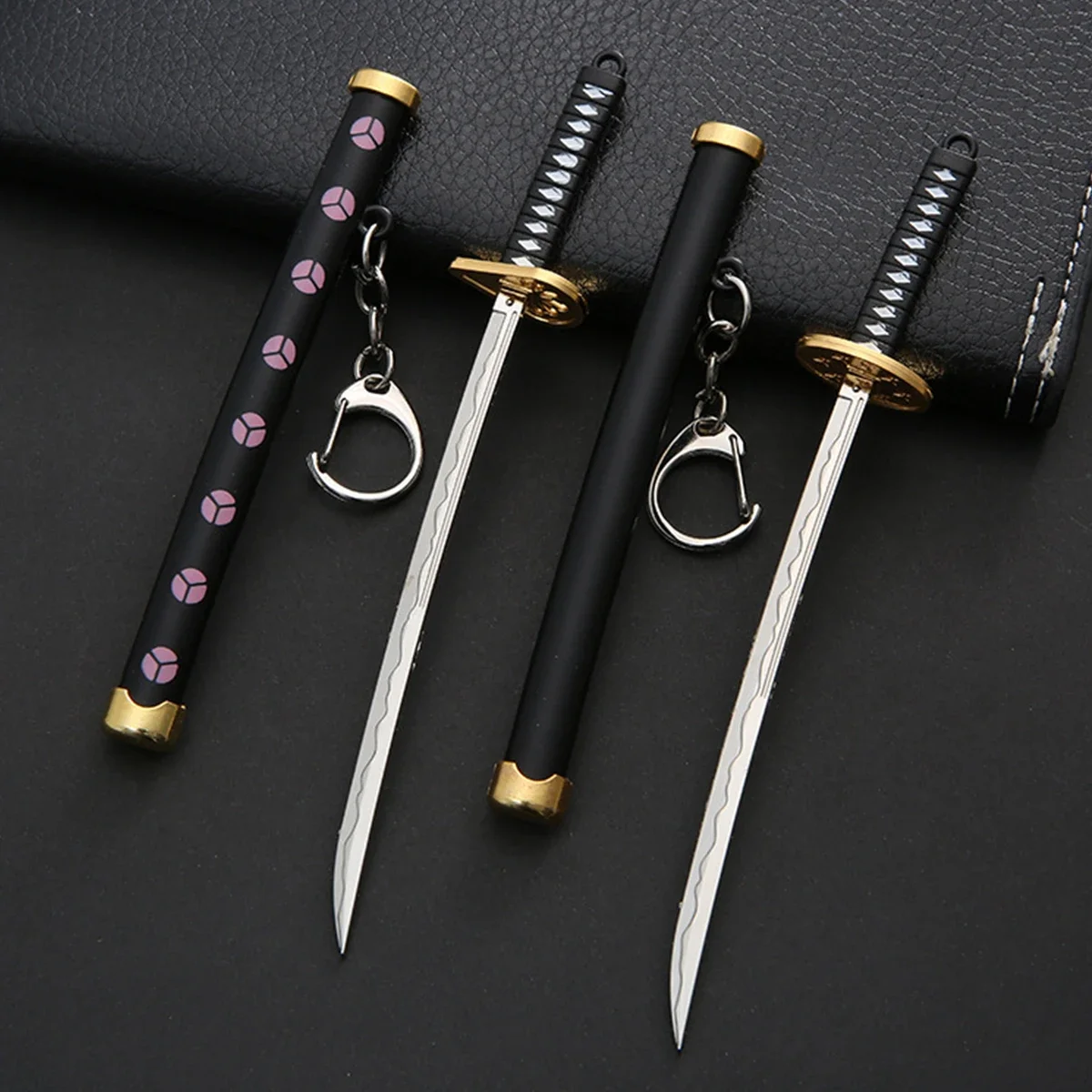 Anime Keychain One Piece Roronoa Zoro Samurai Sword Metal Key Ring Scabbard Keyring Katana Buckle Key Chain Jewelry Gifts