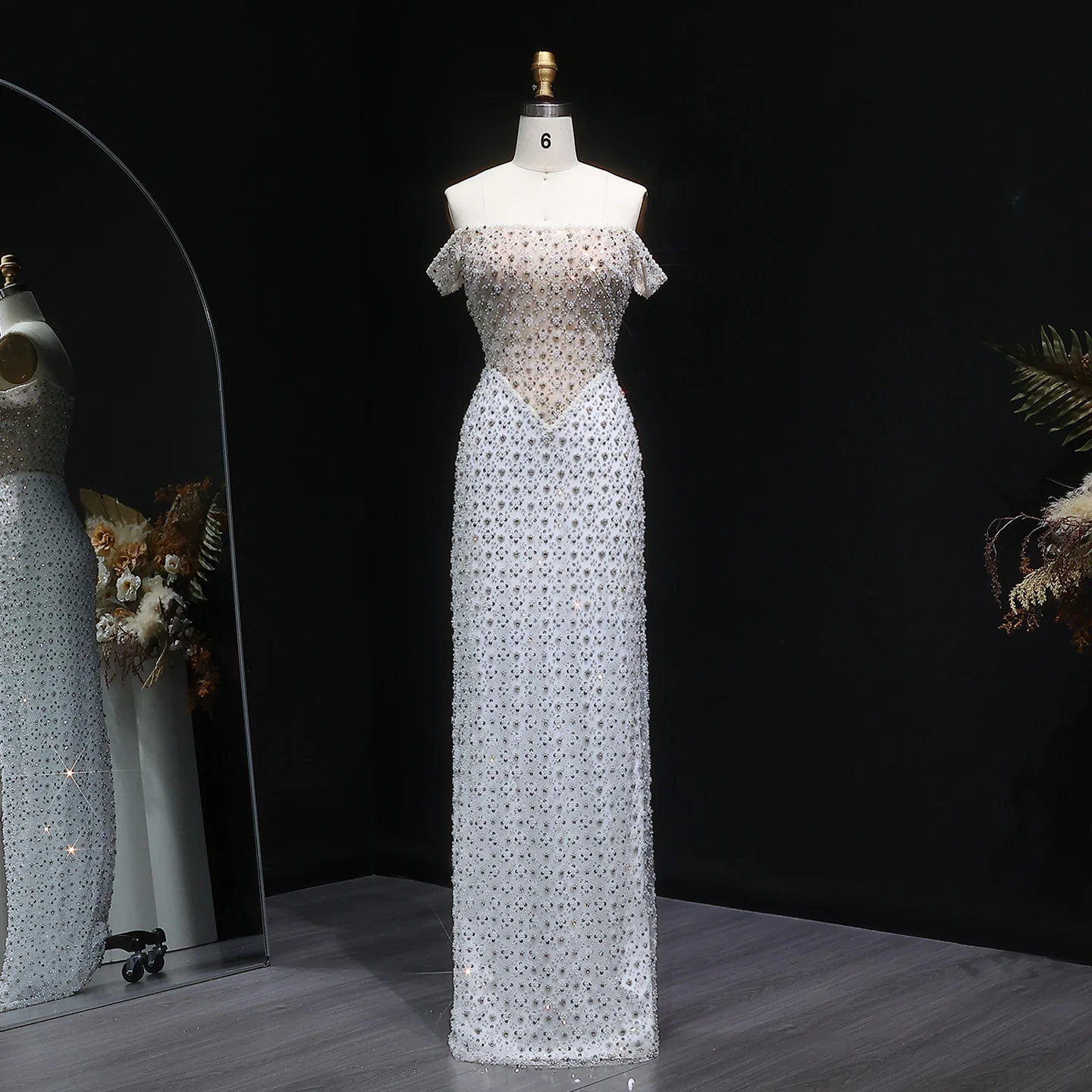 Sharon Said Arabisches Weißes Meerjungfrauen-Abendkleid, schulterfrei, mit Pailletten und Perlen verziert, Damen-Hochzeitskleid, SS610, maßgeschneidert. – Detail 5