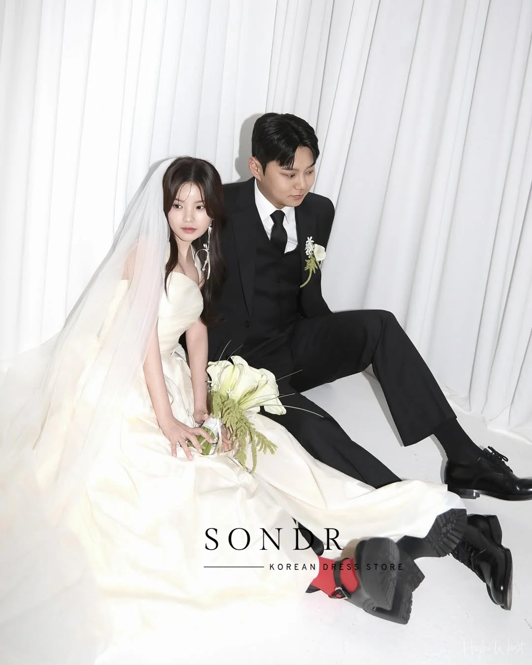 Suknie ślubne koreańskie Sondr z dekoltem halter, szyte na miarę, fason A-line, do sesji zdjęciowych na zewnątrz, suknie wieczorowe do ziemi, fason A-line.