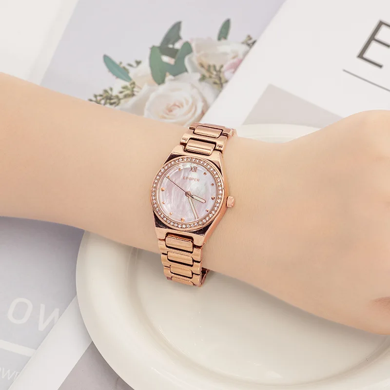NewDesignStylish And Elegant Women'S Watch With A Beautiful Dial And Versatile Stainless Steel StrapFeaturing A Quartz Movement.