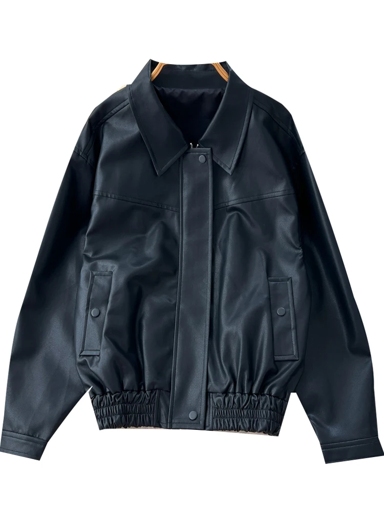 เสื้อแจ็คเก็ตหนัง PU สไตล์อเมริกันย้อนยุคสำหรับผู้หญิง ทรงหลวม ช่วยพรางหุ่น สวมใส่สบาย ปกเสื้อพับได้ แฟชั่นเสื้อนอกสุดฮิตสำหรับฤดูใบไม้ร่วง