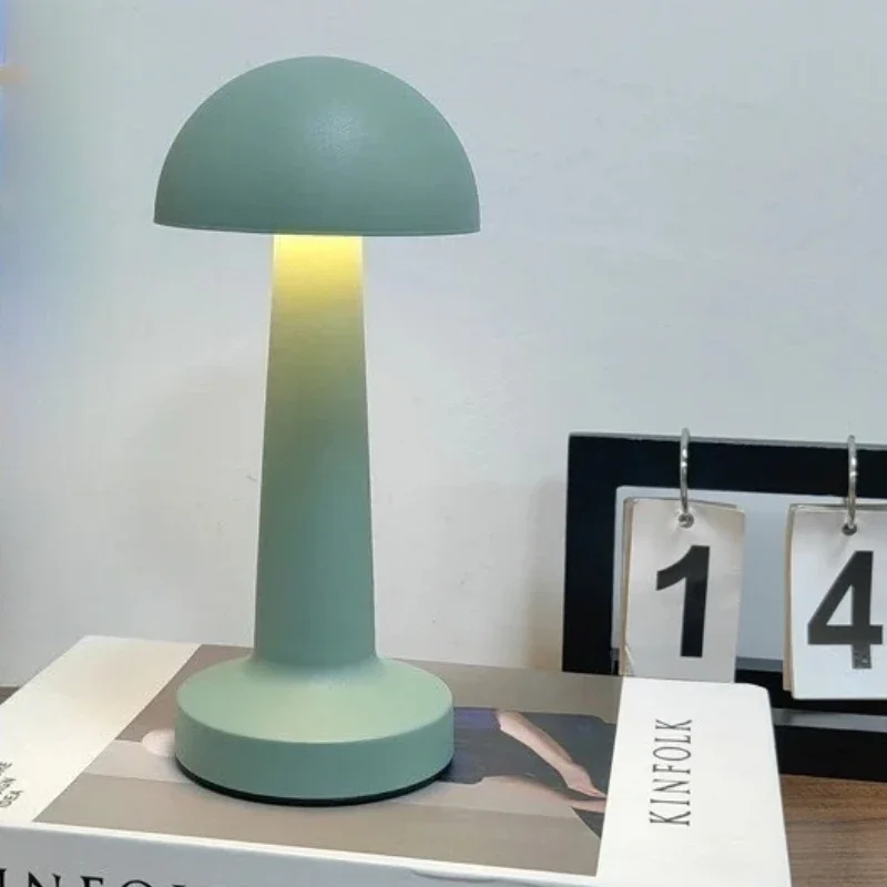

Mushroom LED Table Lamp Rechargeable Touch Night Light Wireless Dimmable For Home Bar Coffee Dining Room Decor Retro Table Lamp