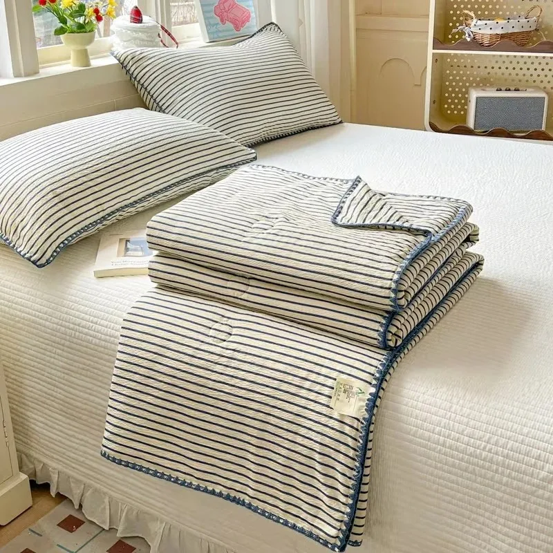 1pc Soft Skin-Friendly Shell-Embroidery  Double  Breathable Summer Air-conditioning Quilt,Machine Washable Summer Blanket 여름이불