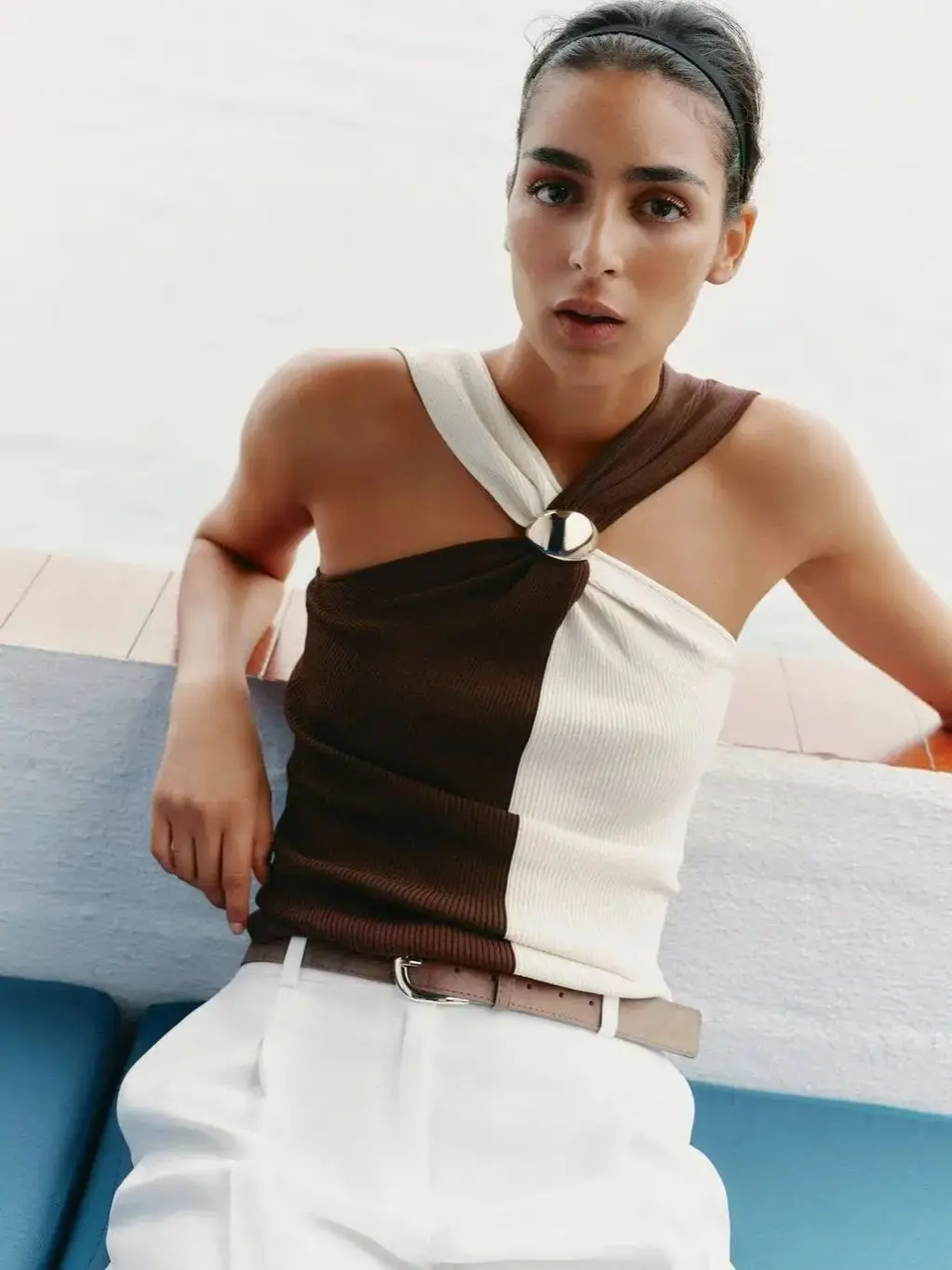 

Женские лоскутные эластичные рубашки на бретелях, шикарная модная майка без рукавов, пуловеры, топы с лямкой на шее, трикотажные майки в рубчик