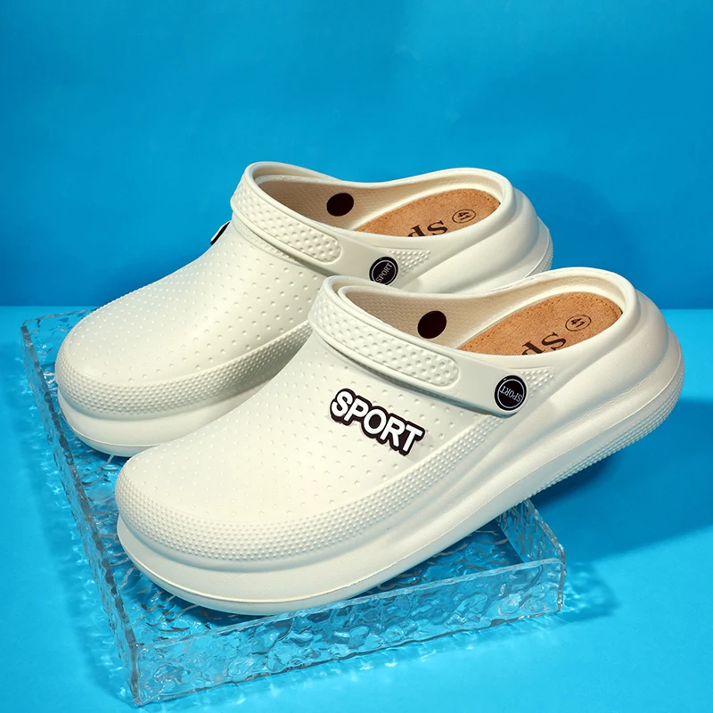 Zapatos con agujeros para hombre, sandalias ligeras de tendencia EVA para el hogar, zuecos, zapatillas Baotou para hombre, Sandalias cómodas para exteriores, talla 39-45