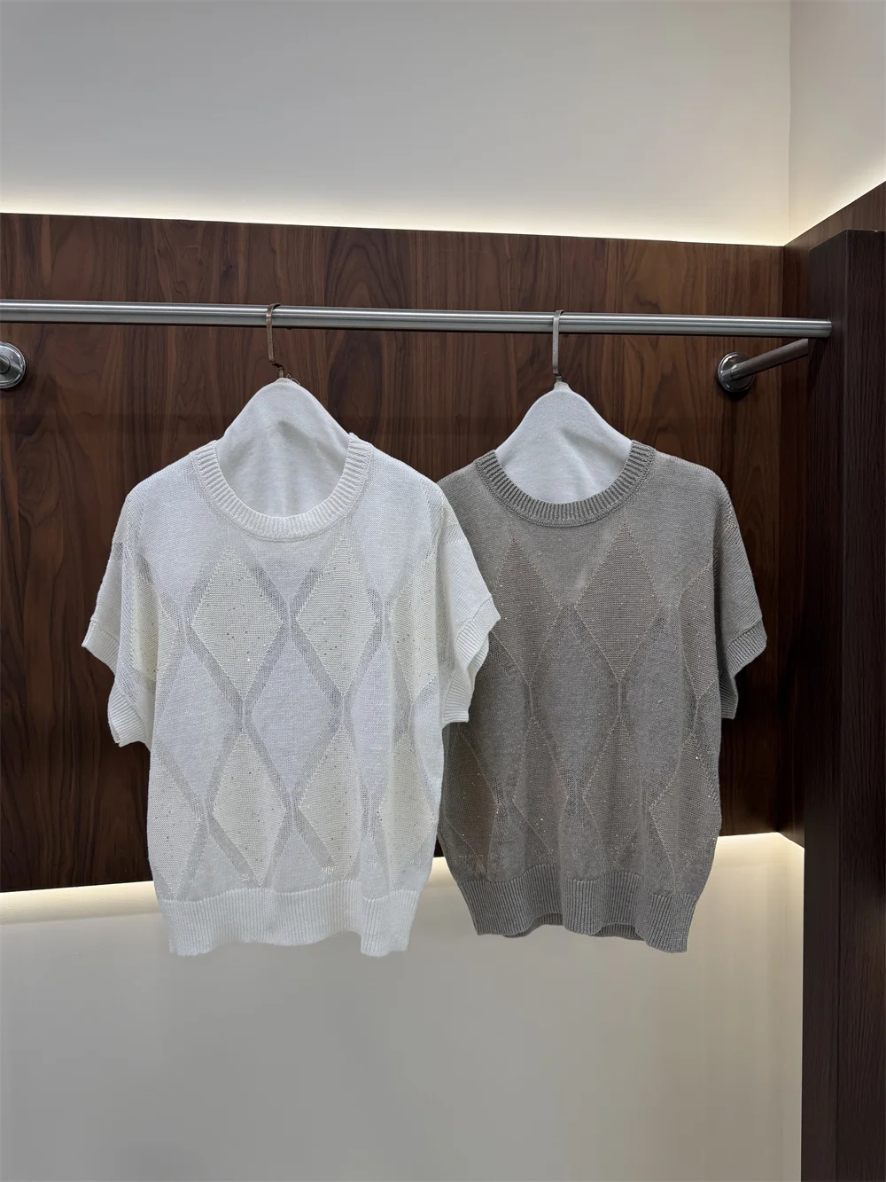 Women’s Spring/Summer 2026 New Round Neck Linen Short-Sleeve Knit Top Diamond Pattern Sequins Loose Fit Breathable T-shirts Tops