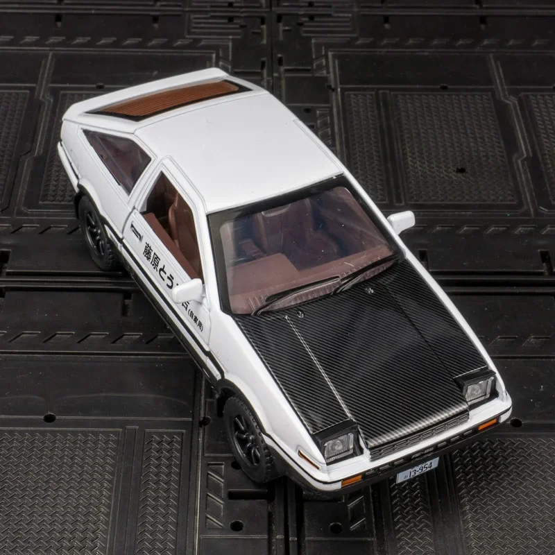 Para 1:30 Toyota AE86 liga modelo de carro esportivo portas e capô dianteiro e porta do porta-malas podem ser abertas detalhes ricos acabamento fino